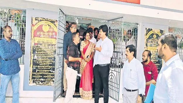 స్వర్ణ పంచాయతీ పోర్టల్‌తో బహుళ సేవలు