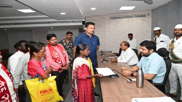 ప్రజావాణి దరఖాస్తులను క్షేత్రస్థాయిలో పరిశీలించాలి