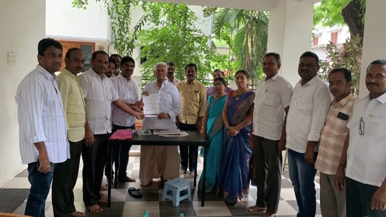 2003 ఉద్యోగులకు పాత పెన్షన్‌ అమలు చేయాలి