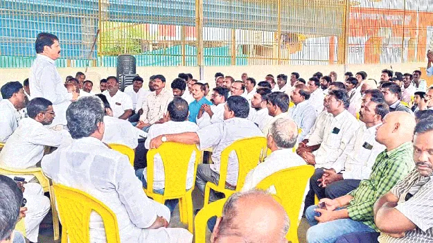 పార్టీ కోసం కష్టపడే వారికి గుర్తింపు