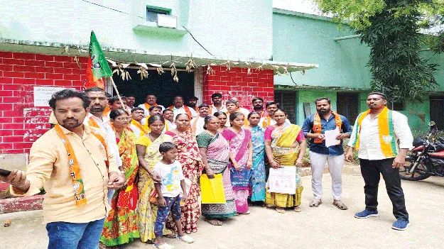 చేయూత పింఛన్‌ పెంచి ఇవ్వాలి