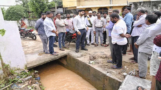 kumaram bheem asifabad- పరిశీలించి.. సూచనలు చేసి