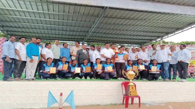 kumaram bheem asifabad- క్రీడాకారులు జాతీయ స్థాయిలో రాణించాలి 