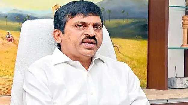 Ponguleti Srinivasa Reddy: కూలిపోయిన ఇళ్లు కట్టిస్తాం 
