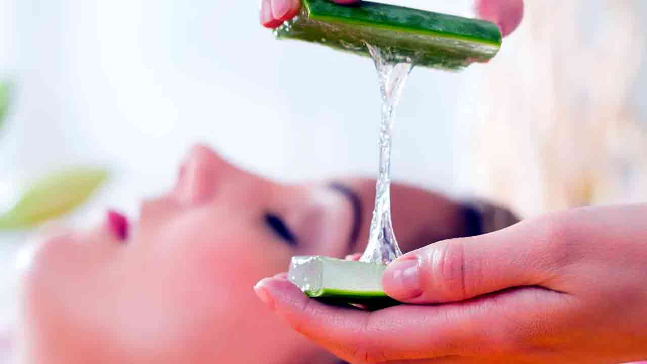 Health Tips: ఉదయం నిద్రలేవగానే ముఖం ఉబ్బినట్లు ఉందా.. అయితే ఇలా చేసి చూడండి..