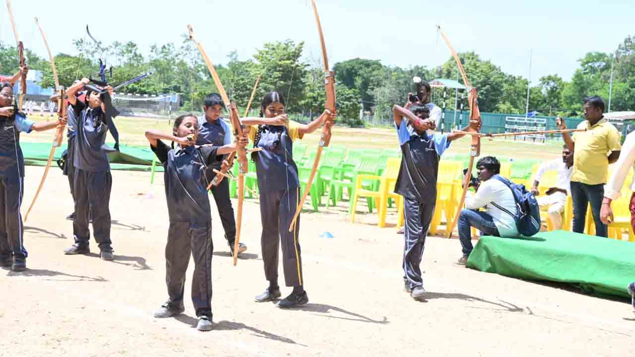 International Tennis Tournament: భువనగిరిలో అంతర్జాతీయ టెన్నిస్‌ సిరీస్‌ ప్రారంభం