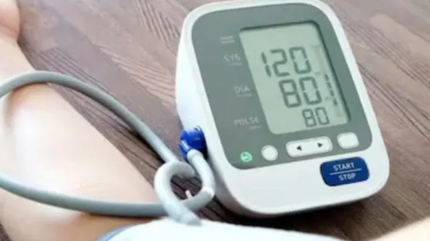 Blood Pressure Checking Tips: రక్తపోటు తనిఖీ చేసేటప్పుడు ఈ విషయాలను గుర్తుంచుకోండి