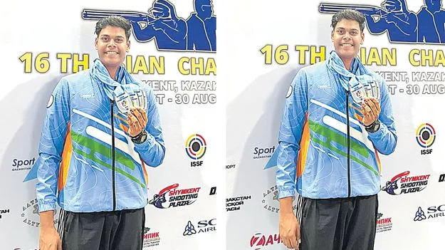 Mukesh Wins Two Medals: ముఖేష్‌కు రెండు పతకాలు