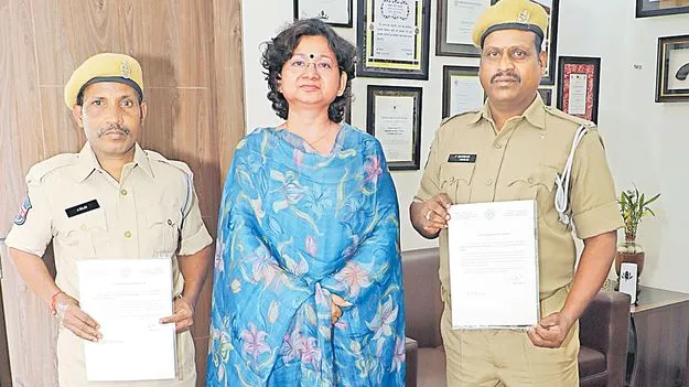ADG Commends Home Guards: పతకాలు సాధించిన హోంగార్డులకు ఏడీజీ ప్రశంస
