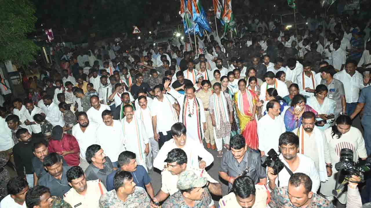 Congress  Janhita Padayatra: వరంగల్ జిల్లాకు చేరిన కాంగ్రెస్ జనహిత పాదయాత్ర.. పాల్గొన్న అగ్రనేతలు