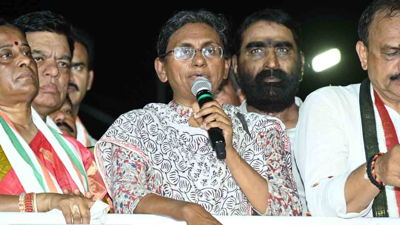 Congress  Janhita Padayatra: వరంగల్ జిల్లాకు చేరిన కాంగ్రెస్ జనహిత పాదయాత్ర.. పాల్గొన్న అగ్రనేతలు