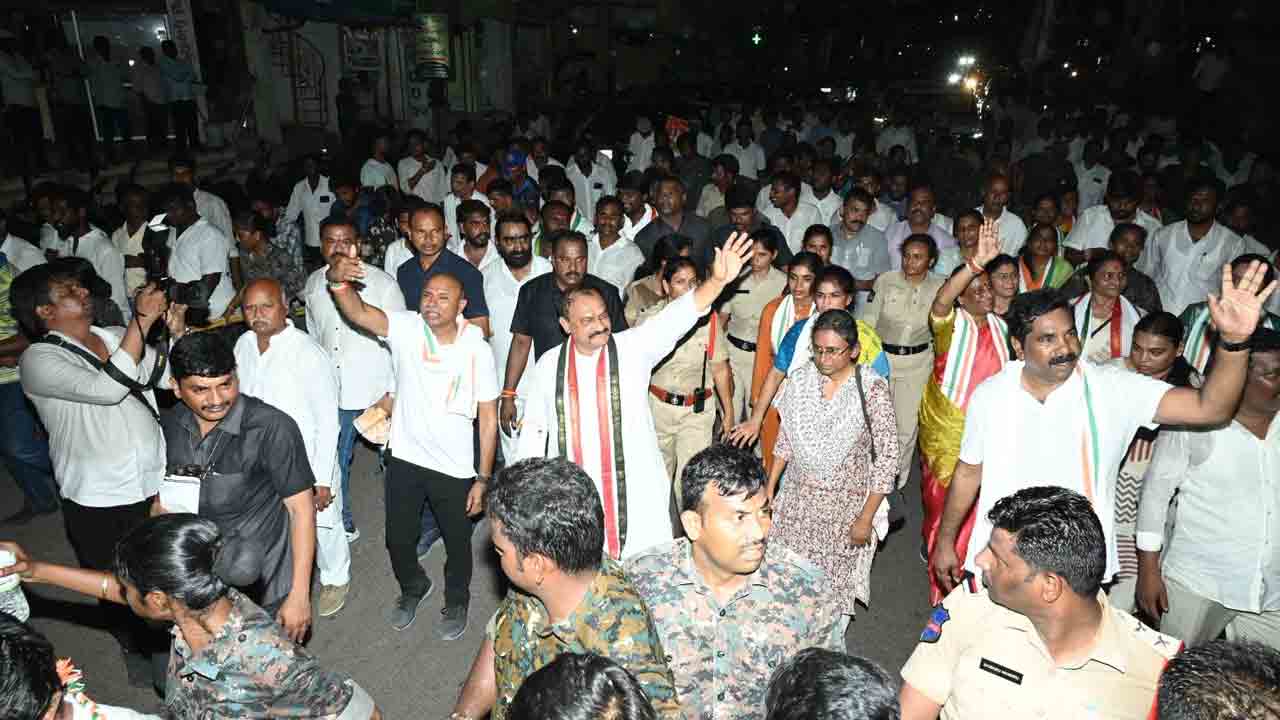 Congress  Janhita Padayatra: వరంగల్ జిల్లాకు చేరిన కాంగ్రెస్ జనహిత పాదయాత్ర.. పాల్గొన్న అగ్రనేతలు