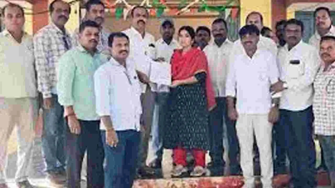 PRTU: కాంట్రిబ్యూటరీ పెన్షన్‌ స్కీమ్‌ను రద్దు చేయాలి