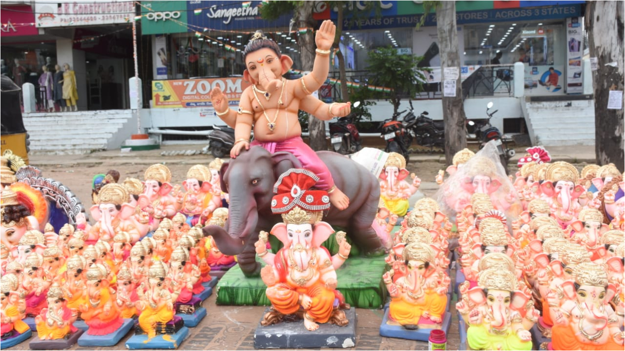Vinayaka Chavithi 2025: మియాపూర్‌లో కలర్‌ఫుల్‌గా  గణనాథులు