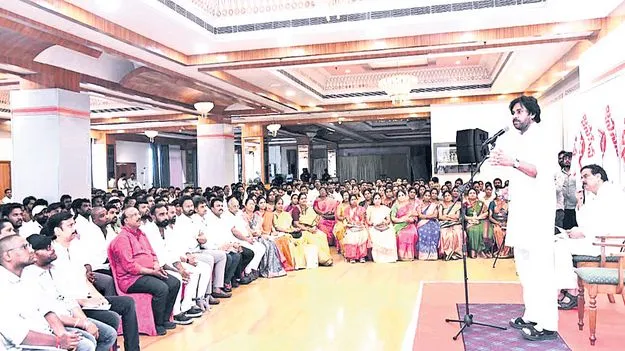 ప్రజల ఆకాంక్షలను గుర్తించండి