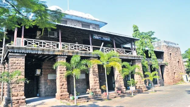 జల వనరుల శాఖలో ఇన్‌చార్జుల పాలన