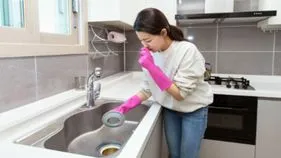 Kitchen Tips: వంటగది నుండి చెత్త వాసన వస్తోందా? ఈ సింపుల్ టిప్స్ మీ కోసమే..