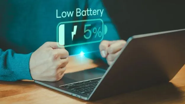 Laptop Battery Saving Tips: ల్యాప్‌టాప్ బ్యాటరీ చార్జింగ్ త్వరగా అయిపోతోందా.. ఈ టిప్స్ ఫాలో అయితే..