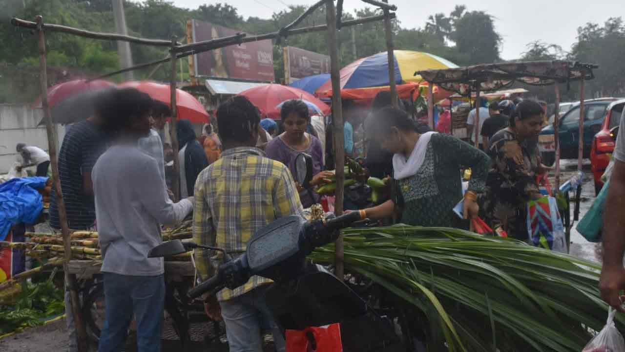 Vinayaka Chavithi 2025: లింగంపల్లిలో మొదలైన వినాయక చవితి సందడి