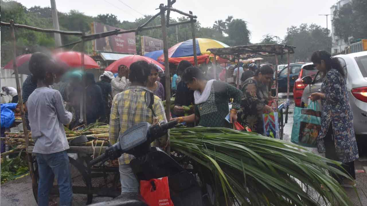Vinayaka Chavithi 2025: లింగంపల్లిలో మొదలైన వినాయక చవితి సందడి
