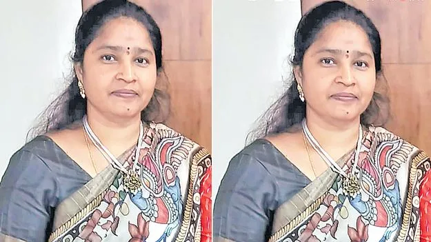 National Best Teacher Award: జాతీయ ఉత్తమ  ఉపాధ్యాయురాలిగా పవిత్ర