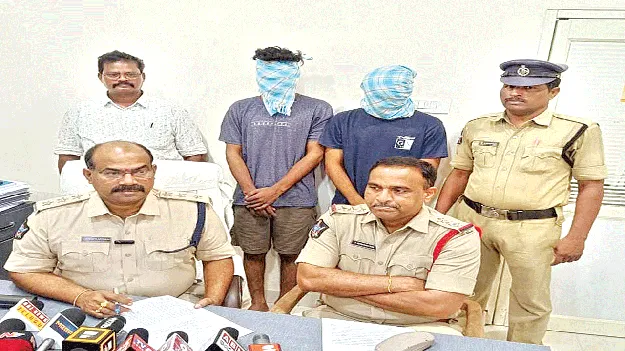 వ్యసనాలకు బానిసై దొంగలుగా మారి..