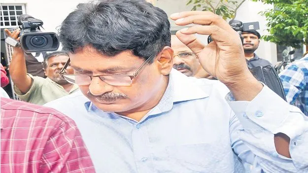 Judicial Remand: ఐపీఎస్‌ సంజయ్‌ లొంగుబాటు