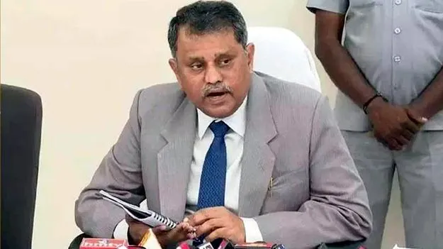 Nimmagadda Ramesh Kumar: రాష్ట్ర అతిథులుగా మాజీ రాష్ట్ర ఎన్నికల కమిషనర్లు