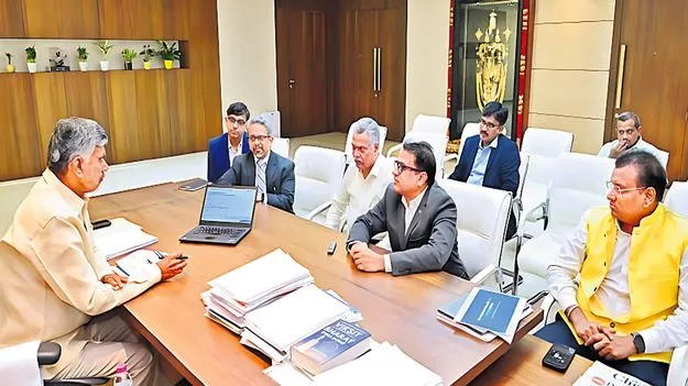 CM Chandrababu: మహిళల సహకారంతో స్త్రీశక్తి  గ్రాండ్‌ సక్సెస్‌