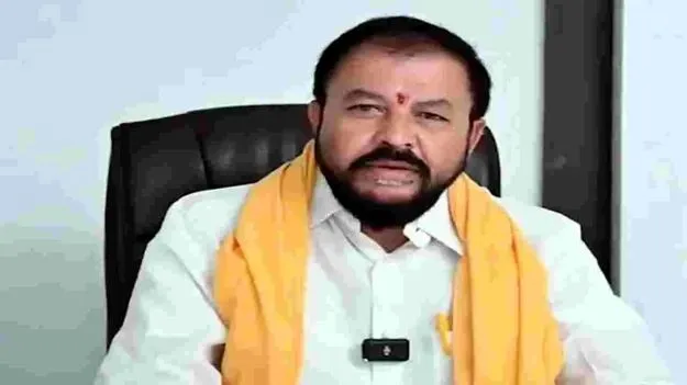 MLA Chintamaneni Prabhakar: దోపిడీదారులకు జగన్‌ ఆశీస్సులు