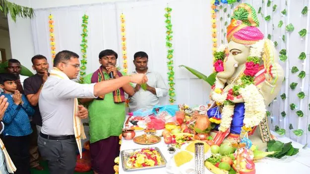 ఊరూరా కొలువుదీరిన గణనాథులు