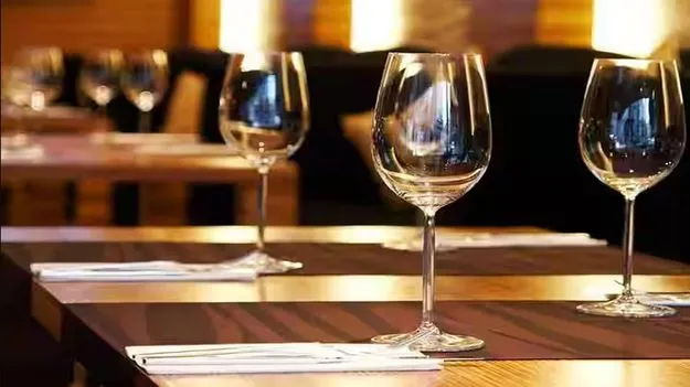 AP News: బార్ అండ్ రెస్టారెంట్లకు టెండర్ల గడువు పొడిగింపు..