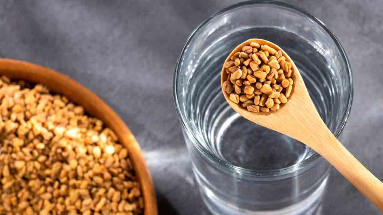 Health Tips: వరుసగా 2 వారాల పాటు మెంతులు తింటే ఏం జరుగుతుందో తెలుసా..