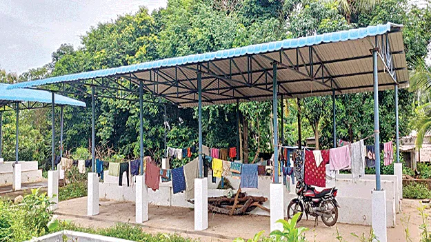   Cowshed… ఇది గోశాలే..