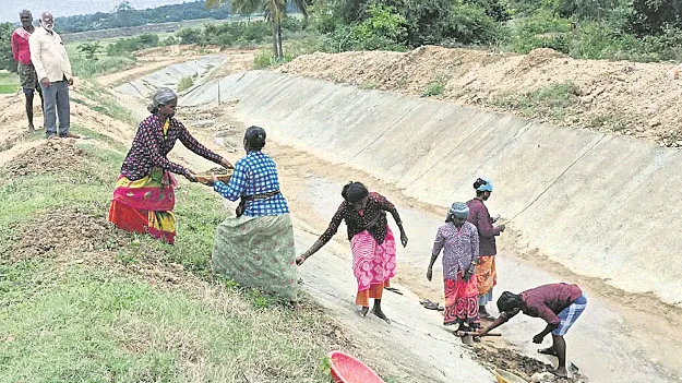 బిరబిరా.. కృష్ణమ్మ కదలి వచ్చేను!