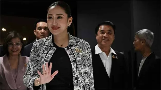 Thai Court Sacks PM Shinawatra: థాయ్‌లాండ్ ప్రధాని పదవి నుంచి షినవత్రా తొలగింపు..