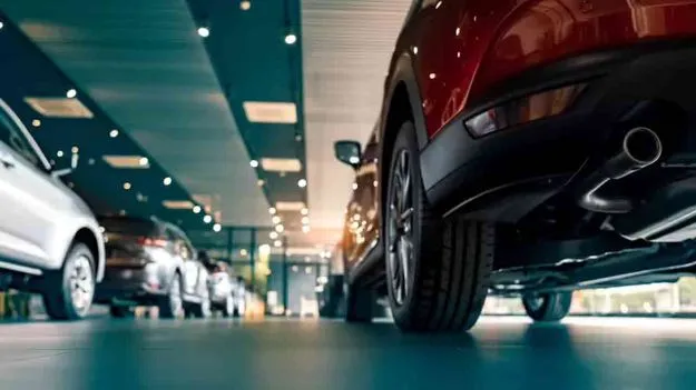 Uncertainty Hits Auto Sales: అనిశ్చితిలో ఆటో అమ్మకాలు