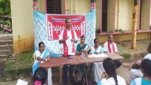 ఆశ వర్కర్లు పోరాటాలు ఉధృతం చేయాలి