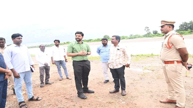 kumaram bheem asifabad- రహదారులకు మరమ్మతులు చేపట్టాలి