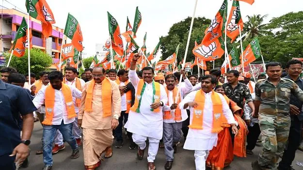 బూత్‌ స్థాయి నుంచి బీజేపీ బలపడాలి