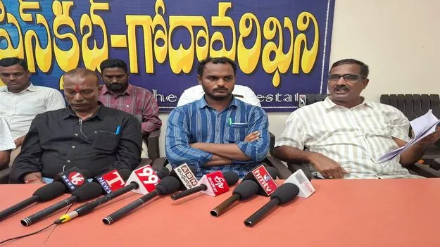 కాంట్రాక్టర్లను బ్లాక్‌మెయిల్‌ చేస్తే సహించేది లేదు