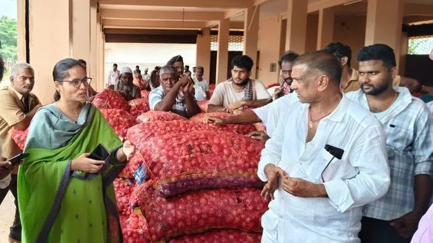 ఉల్లి.. లొల్లి..