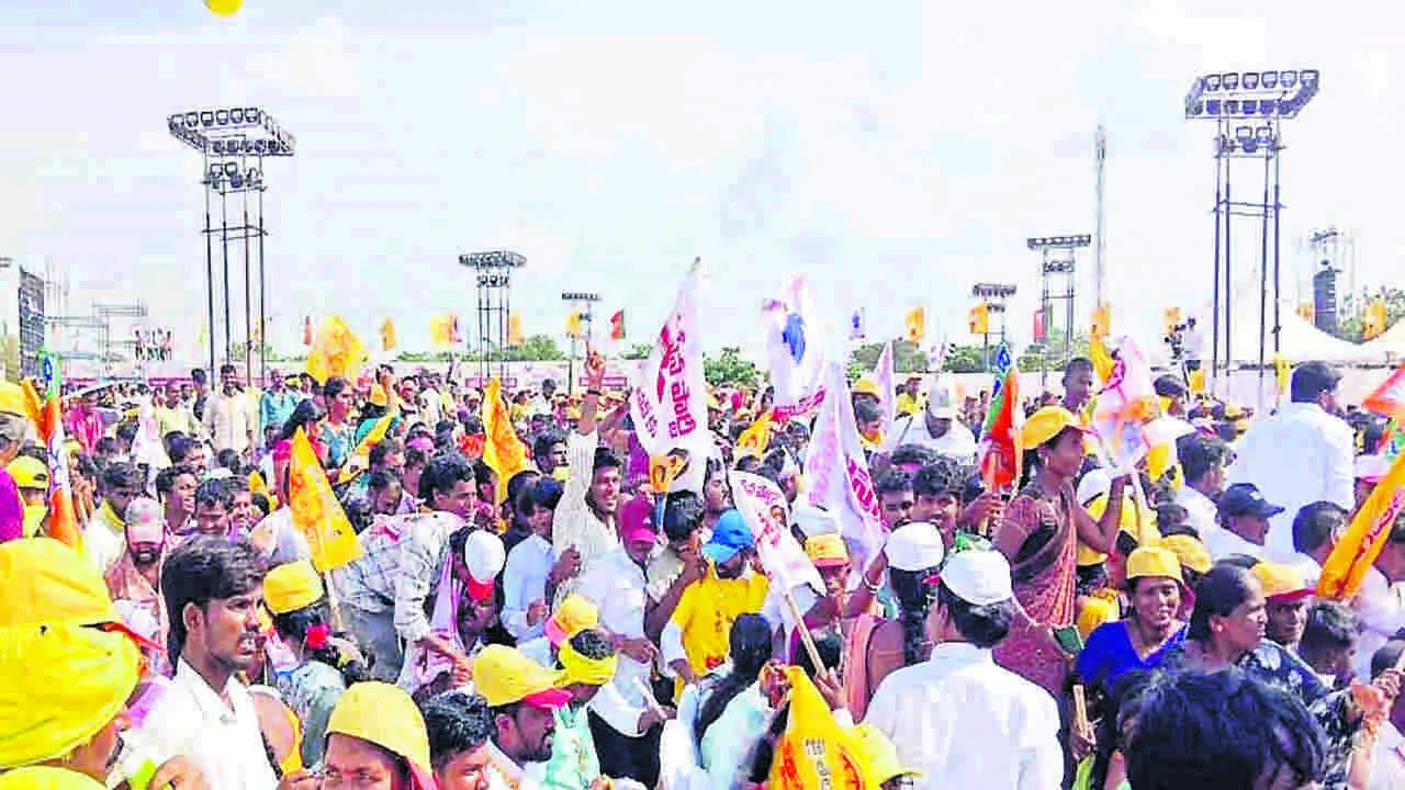 JSP: సభాప్రాంగణం వద్దకు దూసుకొచ్చిన జనసైనికులు 