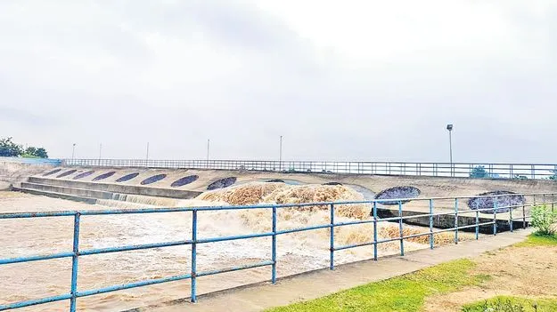 Godavari River Swell: ఉధృతంగా గోదావరి