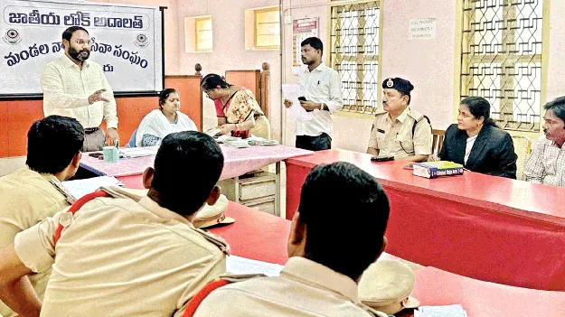  లోక్‌ అదాలతను విజయవంతం చేయండి