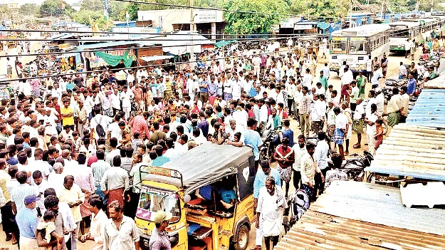 నిందితుడిని కఠినంగా శిక్షించాలి