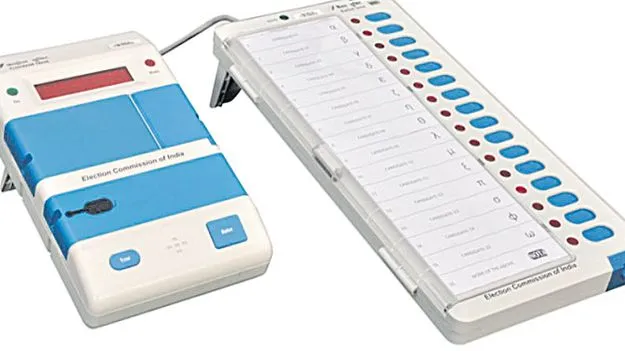 EVM Ballots: ఈవీఎంపై అభ్యర్థుల కలర్‌ ఫొటోలు
