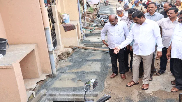 అభివృద్ధి పనులు పూర్తిచేయాలి