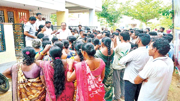   సమస్యల పరిష్కారానికి కృషి: ఎమ్మెల్యే