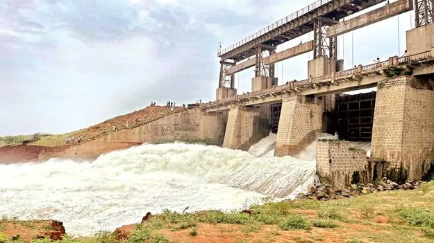 హంద్రీకి నీటి విడుదల